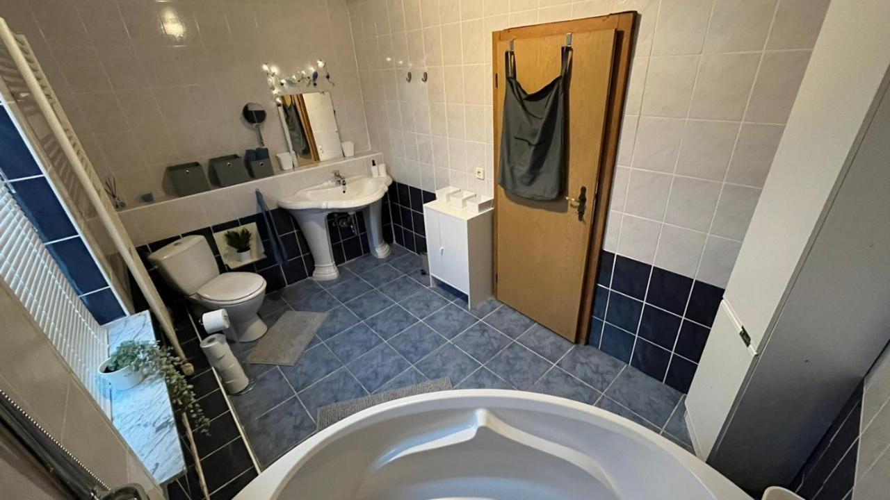 Monteure, Ganzes Haus, Schwarzheide, Haus 1 Διαμέρισμα Εξωτερικό φωτογραφία